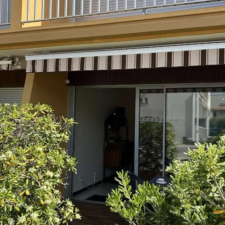 T2 équipé, 4 Couchages, Proche Et Centre - Parking Privé, - Fr-1-250-102 Appartement *