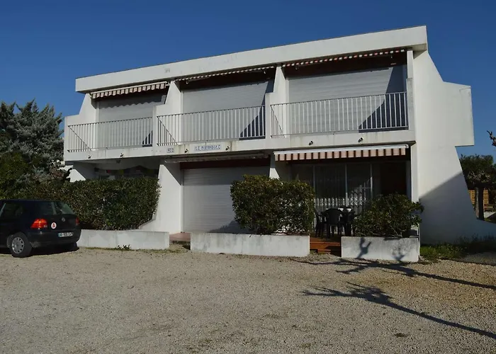 T2 Equipe, 4 Couchages, Proche Et Centre - Parking Prive, - Fr-1-250-102 Le Grau-du-Roi